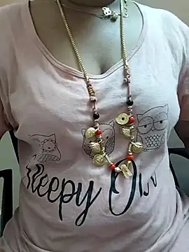 Snapshot of gaurika18 chatting on 19, 3, 2025 gaurika18 online show from 19, 3, 2025