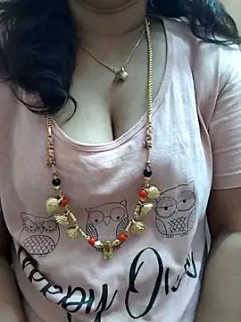 Snapshot of gaurika18 chatting on 19, 3, 2025 gaurika18 online show from 19, 3, 2025