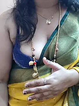 Snapshot of gaurika18 chatting on 21, 3, 2025 gaurika18 online show from 21, 3, 2025