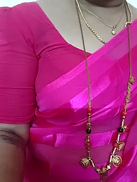 Snapshot of gaurika18 chatting on 13, 9, 2025 gaurika18 online show from 13, 9, 2025