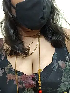 Snapshot of gaurika18 chatting on 17, 9, 2025 gaurika18 online show from 17, 9, 2025