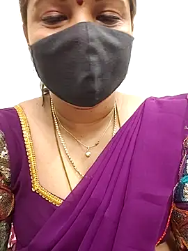 Snapshot of gaurika18 chatting on 19, 9, 2025 gaurika18 online show from 19, 9, 2025