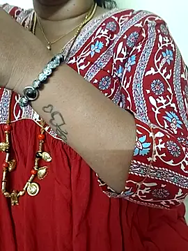 Snapshot of gaurika18 chatting on 21, 9, 2025 gaurika18 online show from 21, 9, 2025