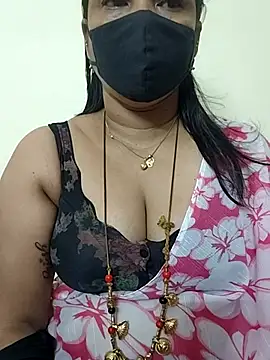 Snapshot of gaurika18 chatting on 23, 10, 2025 gaurika18 online show from 23, 10, 2025