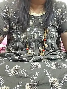 Snapshot of gaurika18 chatting on 27, 10, 2025 gaurika18 online show from 27, 10, 2025