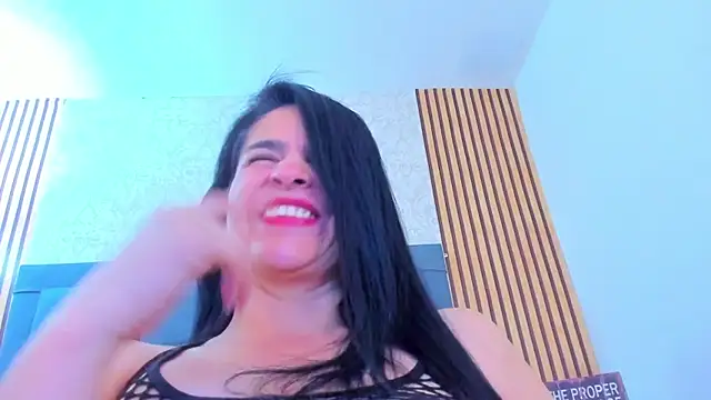 candela collinss online show from 5, 12, 2024