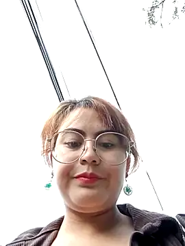 Snapshot of lara_moon25 chatting on 19, 9, 2025 lara moon25 online show from 19, 9, 2025