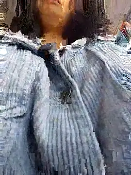 Snapshot of lara_moon25 chatting on 21, 10, 2025 lara moon25 online show from 21, 10, 2025