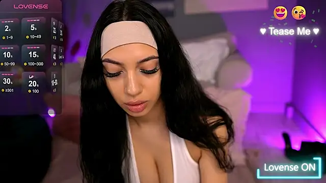 BetsyGonzale online show from 21, 2, 2025