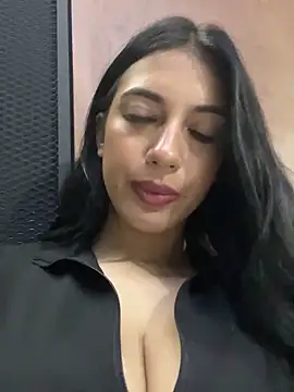 BetsyGonzale online show from 1, 3, 2025