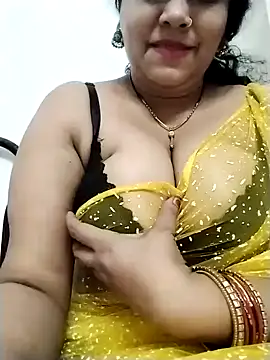 Snapshot of Nyra-23 chatting on 11, 12, 2024 Nyra-23 online show from 11, 12, 2024