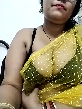 Snapshot of Nyra-23 chatting on 11, 12, 2024 Nyra-23 online show from 11, 12, 2024