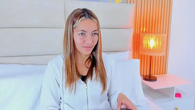 Mia Malkovaa  online show from 5, 5, 2026