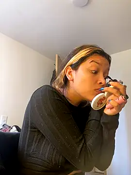 baby lizy online show from 26, 10, 2025