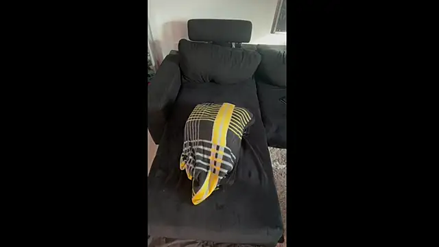 Snapshot of LuggiJack chatting on 23, 2, 2025 LuggiJack online show from 23, 2, 2025