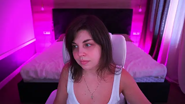 MirandaWong online show from 19, 9, 2025