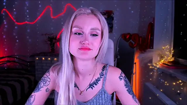  Ravenaa online show from 14, 3, 2025