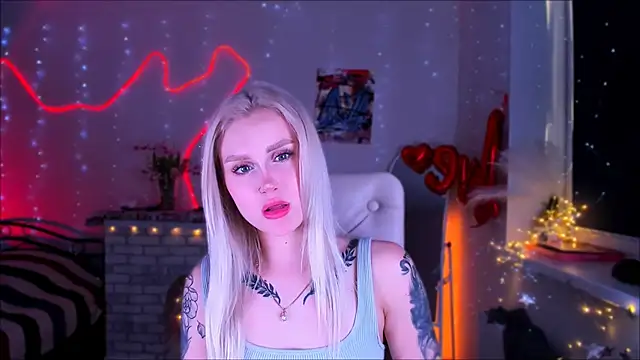  Ravenaa online show from 15, 3, 2025