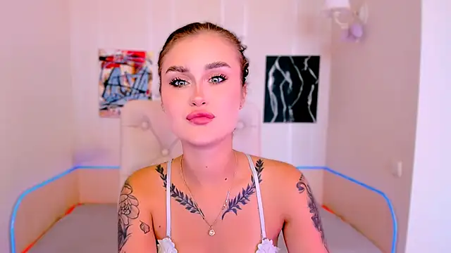  Ravenaa online show from 22, 9, 2025