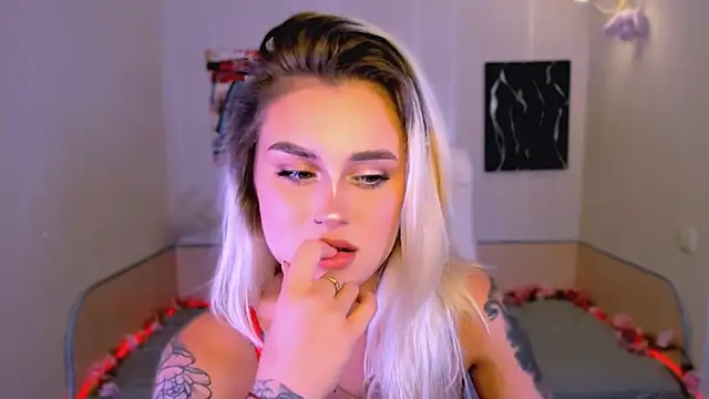  Ravenaa online show from 6, 10, 2025