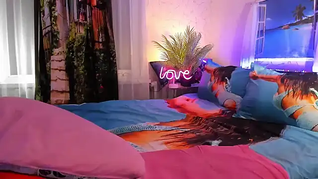 Evie Hill online show from 17, 5, 2026