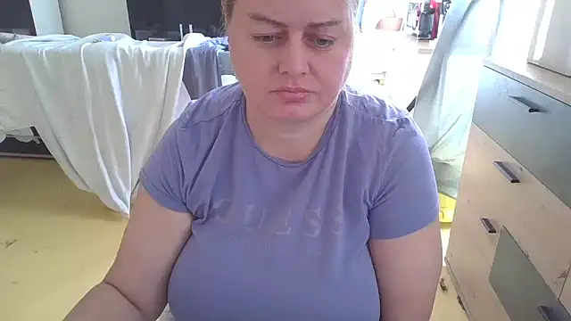 Snapshot of Meliss_Official9 chatting on 18, 2, 2025 Meliss Official9 online show from 18, 2, 2025