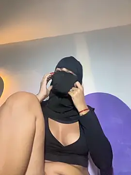 Snapshot of MARYADSUARD chatting on 5, 12, 2025 MARYADSUARD online show from 5, 12, 2025