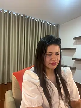 Snapshot of Alice_Biel chatting on 11, 1, 2025 Alice Biel online show from 11, 1, 2025