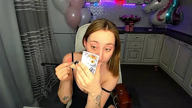 MelodyOfLovee online show from 20, 1, 2025