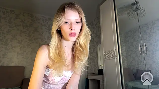 Evvie Summn1 online show from 8, 9, 2025