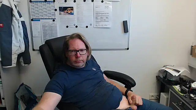 Snapshot of VSteph chatting on 12, 9, 2025 VSteph online show from 12, 9, 2025