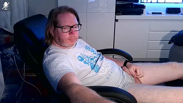 Snapshot of VSteph chatting on 13, 9, 2025 VSteph online show from 13, 9, 2025