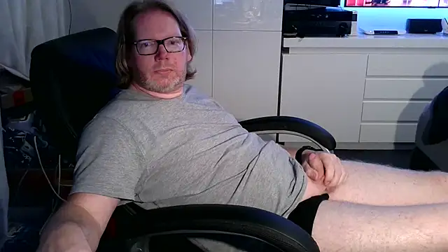 Snapshot of VSteph chatting on 1, 10, 2025 VSteph online show from 1, 10, 2025