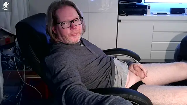 Snapshot of VSteph chatting on 6, 10, 2025 VSteph online show from 6, 10, 2025