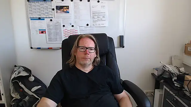 Snapshot of VSteph chatting on 4, 8, 2026 VSteph online show from 4, 8, 2026