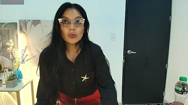 Snapshot of Zuzana21 chatting on 9, 6, 2026 Zuzana21 online show from 9, 6, 2026