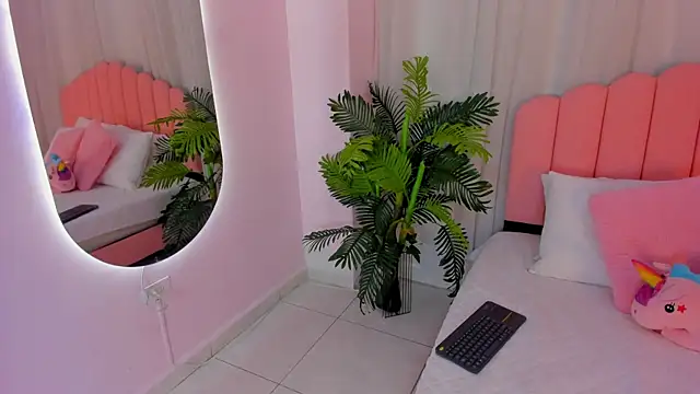 Snapshot of Jasmin_evano29 chatting on 9, 6, 2026 Jasmin evano29 online show from 9, 6, 2026
