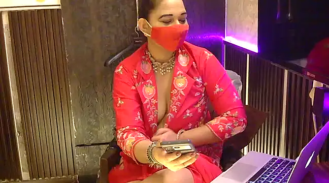 Snapshot of fabdemira chatting on 20, 12, 2024 fabdemira online show from 20, 12, 2024