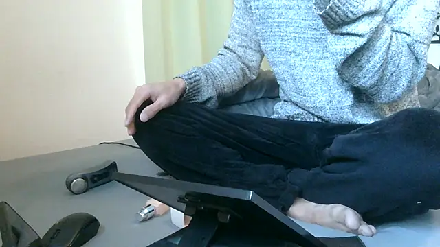 Snapshot of UKI06 chatting on 21, 12, 2024 UKI06 online show from 21, 12, 2024