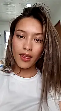 Snapshot of Gabby_and_Alice chatting on 2, 1, 2025 Gabby and Alice online show from 2, 1, 2025