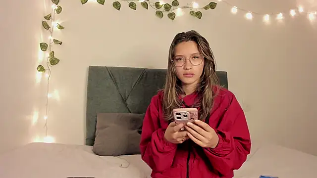 Snapshot of Gabby_and_Alice chatting on 16, 3, 2025 Gabby and Alice online show from 16, 3, 2025