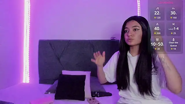 Snapshot of Gabby_and_Alice chatting on 12, 10, 2025 Gabby and Alice online show from 12, 10, 2025