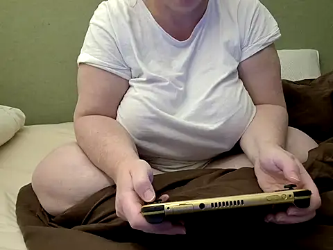 MarthaBriest online show from 4, 10, 2025