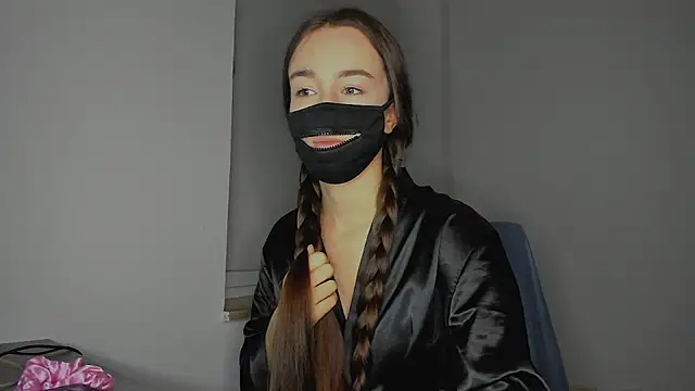 AngelinaAdderly online show from 19, 4, 2026