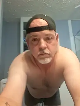 Snapshot of marc1812 chatting on 6, 1, 2026 marc1812 online show from 6, 1, 2026