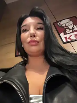 Tisha Busty online show from 4, 5, 2026