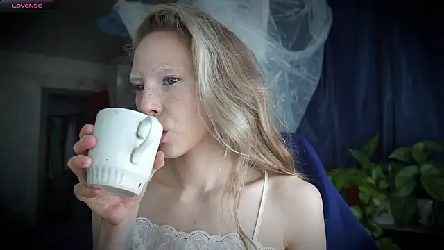  Phantom thread  online show from 3, 6, 2026