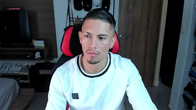 Aaronfox x online show from 7, 8, 2026