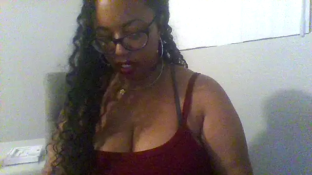 Snapshot of KittyKayla chatting on 16, 10, 2025 KittyKayla online show from 16, 10, 2025