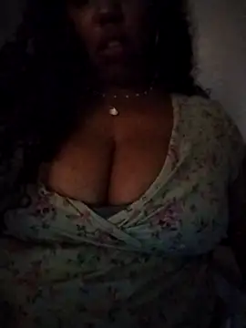 Snapshot of KittyKayla chatting on 30, 10, 2025 KittyKayla online show from 30, 10, 2025